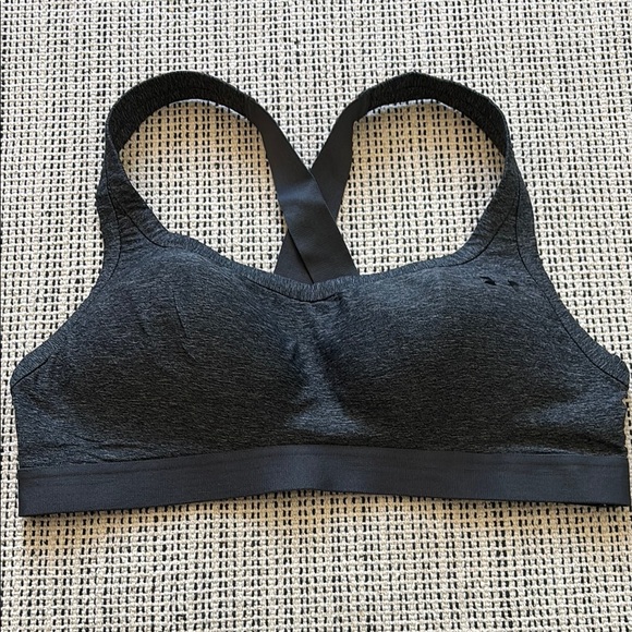 Under Armour Women’s Gray Criss-Cross Sports Bra with Medium Support 36B - Picture 1 of 4